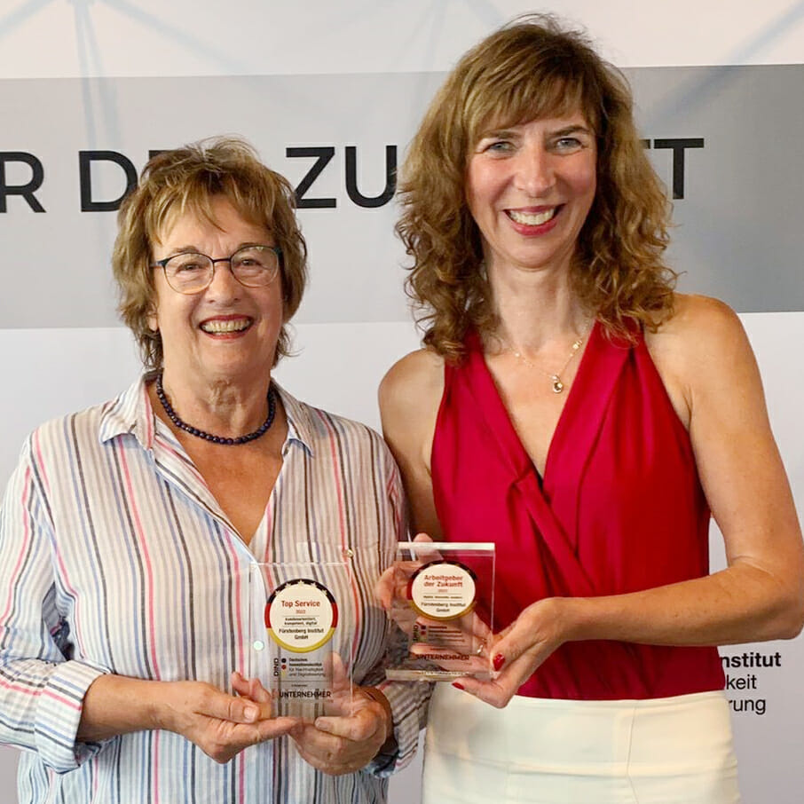 Reinhild Fürstenberg erhält den Preis als Arbeitgeber der Zukunft